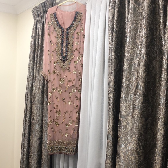 Pakistani (kurta )Chiffon suit 3 piece suit, tea pink - Picture 10 of 11
